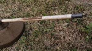 Разборка штанги бензотриммера для транспортировки.