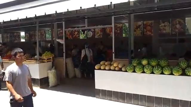 Оптовый базар в Ташкенте (Чиланзар, улица Катартал) смотреть онлайн