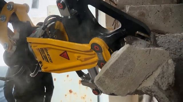 Демонтажные роботы Brokk C бетоноломами Darda. Демонтаж железобетонных конструкций.