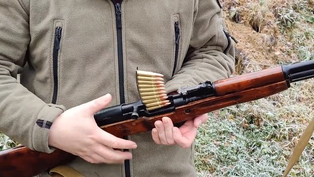 Заряжаем СКС с обоймы. смотреть онлайн