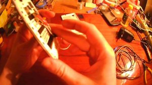 Как включить телефон без батарейки. Или как запустить телефон без АКБ