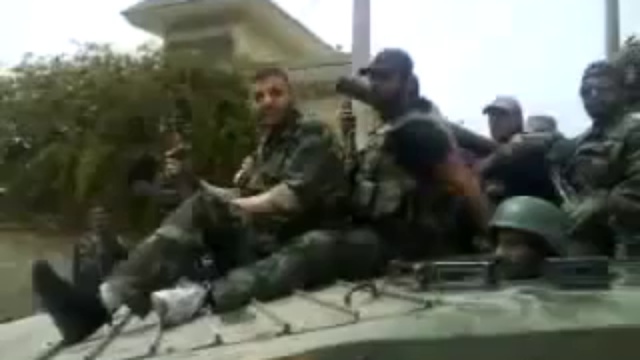 Сирийские войска выбили боевиков из Хомса смотреть онлайн