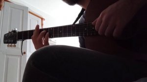 Мой друг лучше всех играет  блюз на гитаре.