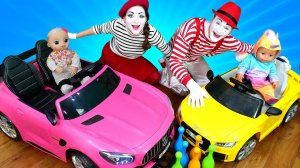 Детские мультики с БЕБИ БОН - Боулинг на машинках для пупсов Baby Born! - Видео куклы для девочек