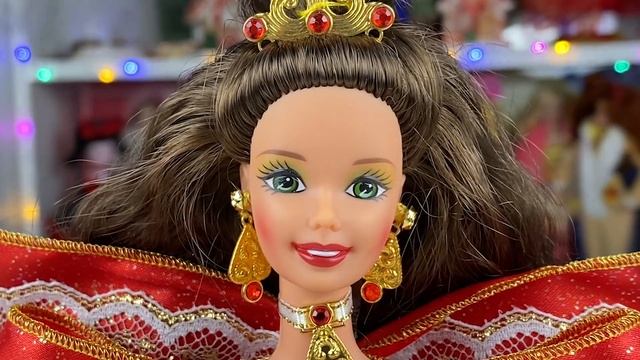 Самый новогодний выпуск2! Распаковка и обзор куклы Барби Happy Holidays Barbie 1997 г c @BersReview смотреть онлайн