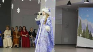 РОЖДЕСТВЕНСКИЙ БАЛ // поёт «СНЕГУРОЧКА»: