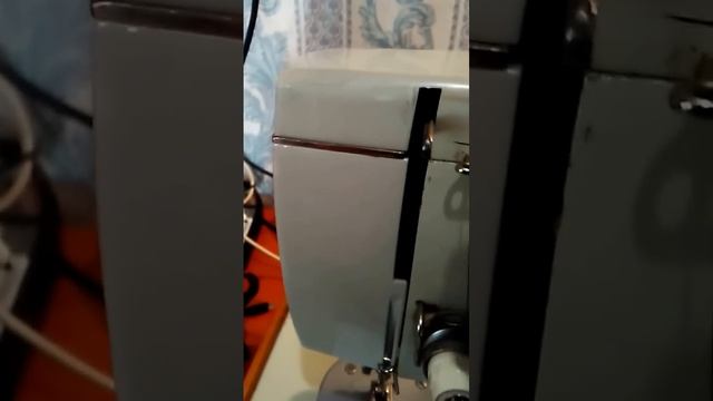 Как заправить нитку в швейной машинке Подольск и Чайка смотреть онлайн