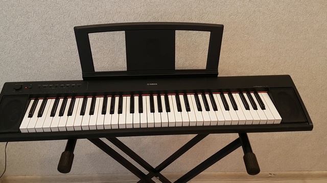 Yamaha NP-11. Продаю отличное цифровое пианино. смотреть онлайн