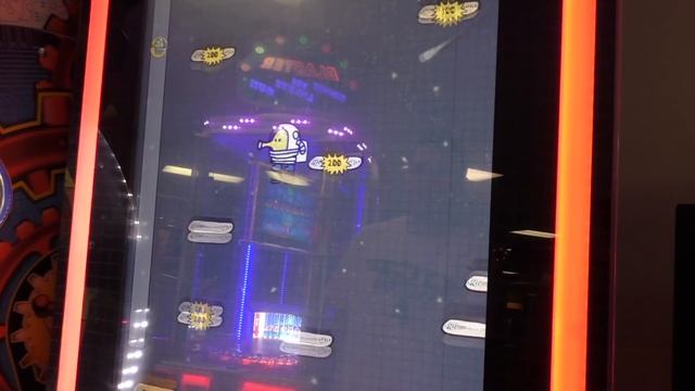 Doodle Jump - Arcade Ticket Game смотреть онлайн
