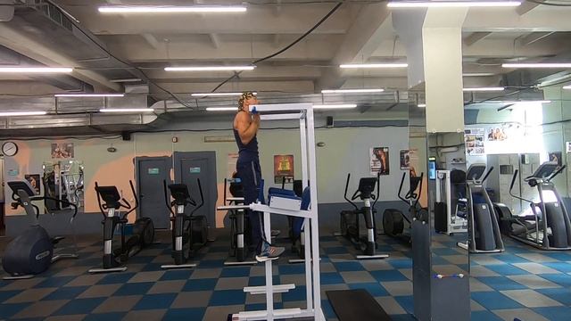 Подтягивания на бицепс с упором ног. (Без раскачки) смотреть онлайн