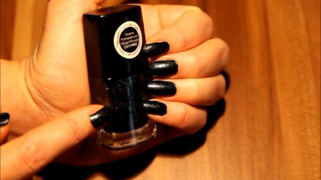 ELF Nail Polish in Metal Madness Review & Swatches смотреть онлайн