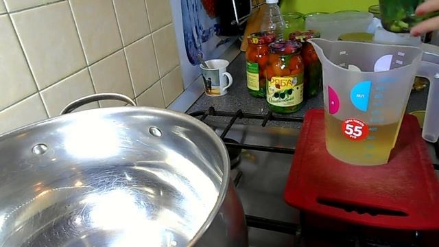 Помидоры с морковной ботвой! Маринованные помидоры. Заготовки на зиму. Просто вкусно! смотреть онлайн