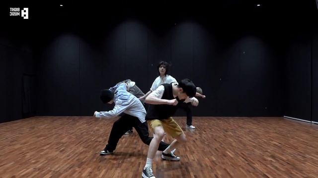 TXT Magic Mirrored Dance Practice смотреть онлайн