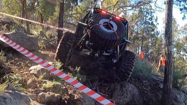 URC Ultimate Rock Crawling Rock Farm Cooma Round 1 Trucks on stage 3 Team Bullet doing night stage смотреть онлайн