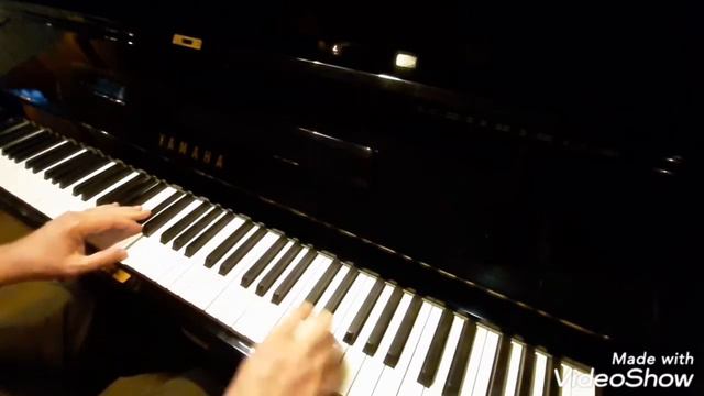 PIANO IMPROVISATION in D. 3 tones (C# D A), a simple idea, 4 chords (D Bm Em A) and D Major Scale. смотреть онлайн
