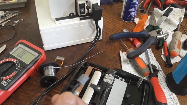 Singer Nähmaschine - Modell Capri 15 Fußpedal reparieren اصلاح الدواسة استبدال المكثف смотреть онлайн