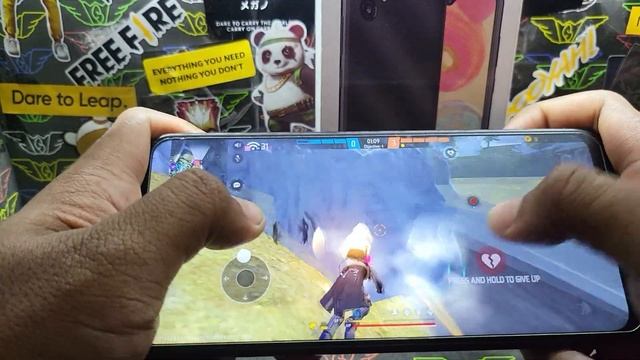Samsung A04e Ram 3GB Gameplay Test Free Fire || Handcam || Helio P35 (12nm) || Li-Po 5000 mAh смотреть онлайн