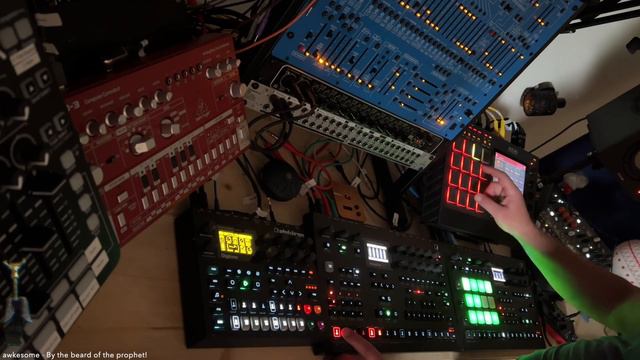 By the beard of the prophet! // HWJs Weekend Challenge - Movement // Introducing: Behringer Pro-800 смотреть онлайн