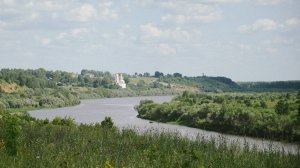 Живописные берега реки Моломы в Кировской области