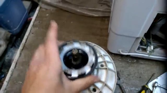 Стиралка не отжимает что делать? смотреть онлайн