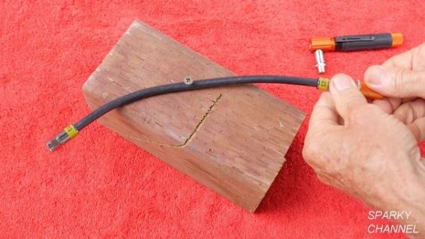 Klein Pocket Continuity Tester for Coax Cable VDV512-007