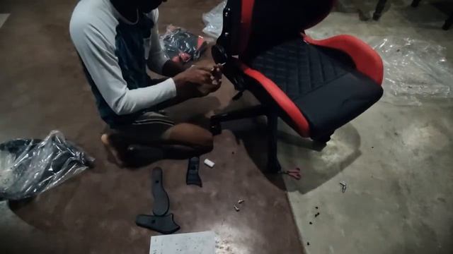 GAMDIAS ZELUS E1 L BR (BLACK & RED) GAMING CHAIR | UNBOXING | REVIEW смотреть онлайн