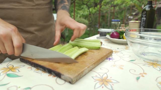 Сувлаки от Пилешко Месо - Гръцки шишчета за летните скари! смотреть онлайн
