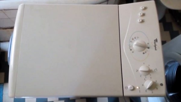 Whirlpool AWT 2084 - final spin 800 rpm.