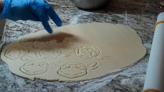 How to use Ninja Turtle Cookie Cutter from Etsy Part 1 смотреть онлайн