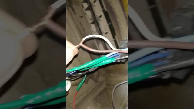 Чери амулет. Подключение проводки розетки фаркопа. смотреть онлайн