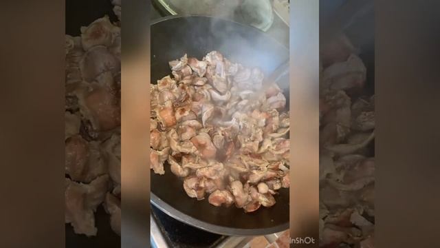 Нежные куриные желудки с подливкой смотреть онлайн