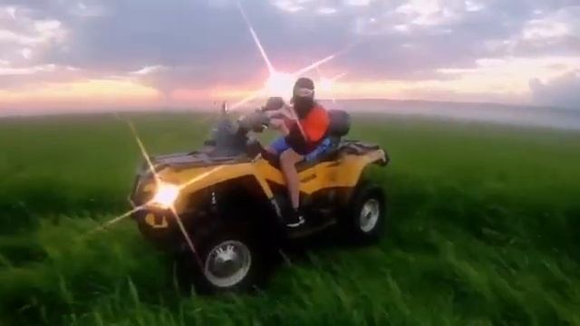 КЛИП(дрифт на квадроцикле) смотреть онлайн