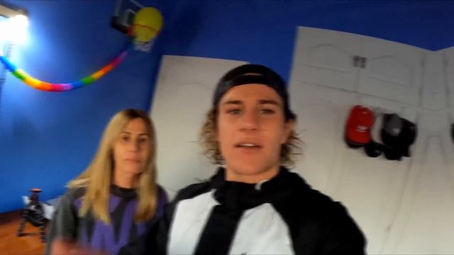 BROMA A MI MAMA QUE SOY NARCOTRAFICANTE! *ARMA FALSA* смотреть онлайн