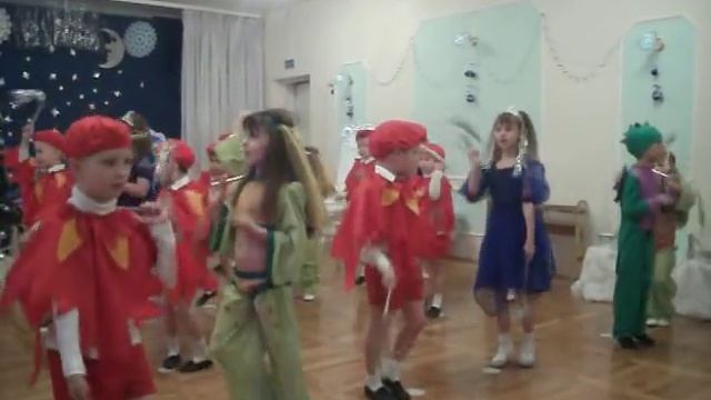 ТАНЕЦ С СУЛТАНЧИКАМИ муз.рук.Парахневич И.П. смотреть онлайн