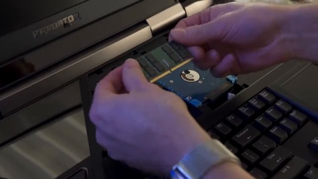 The BIGGEST, HEAVIEST, Laptop EVER $9,000 Acer Predator 21X YouTube смотреть онлайн