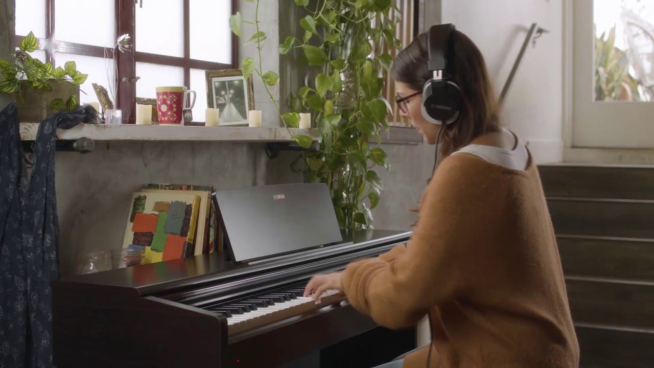 Yamaha YDP-144 обзор особенностей популярного цифрового пианино смотреть онлайн
