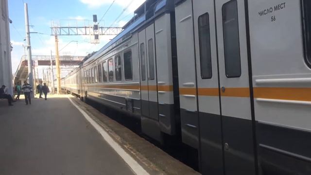Подача под посадку электропоезда Рязань-Москва экспресс смотреть онлайн
