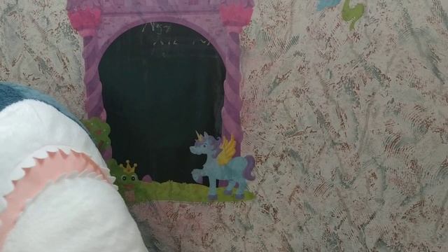 Акула из Икеи в школе! ? У МЕНЯ ПОЯВИЛАСЬ АКУЛА?!