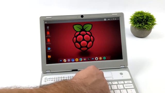 This New Raspberry Pi Laptop Is Actually Pretty Good, CrowPi L Hands On смотреть онлайн