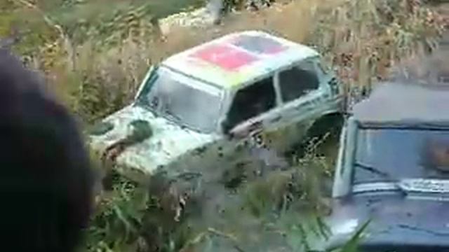 гонки внедорожников саратов 2011 (пос.Дубки)10 смотреть онлайн