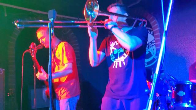 Третий тайм - Твори бардак! Мы здесь проездом!