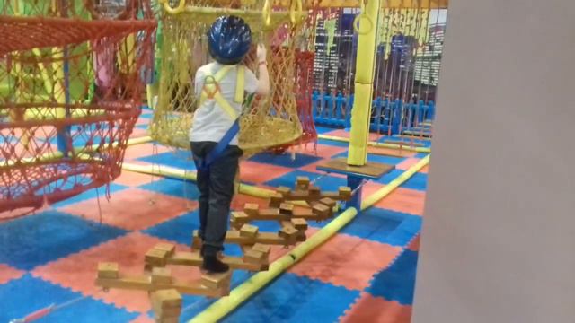 Денис на дне рождении брата Кирилла покоряет подвесной город 2019!) смотреть онлайн