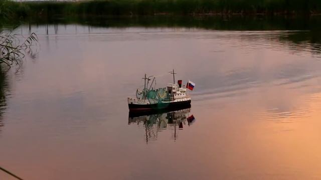 Сейнер, вечерняя ловля рыбы смотреть онлайн
