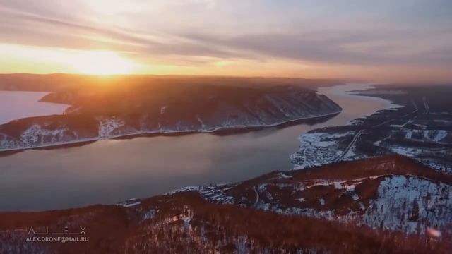 Winter Baikal... Красивое видео Лед озера Байкал, аэросъёмка смотреть онлайн