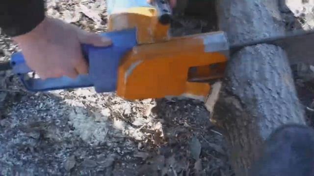 Электропила ПАРМА М. 2кВт. 9 кг. 1990 г. в. Пиление древесины смотреть онлайн