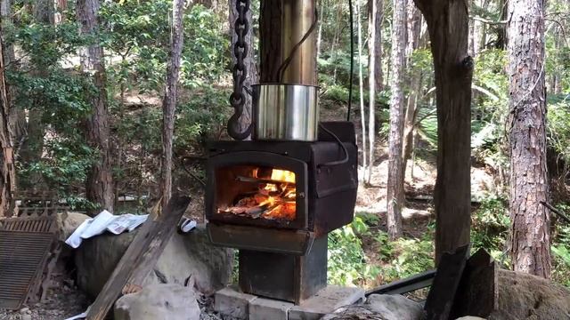 Moving In To Our Magical Treehouse and Rainforest Cabin смотреть онлайн