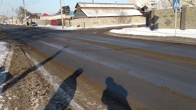 Живём в частном доме. Воскресный день. Февраль морозит. смотреть онлайн