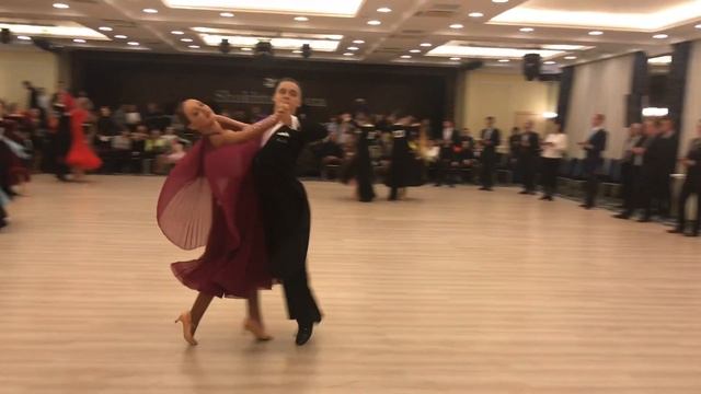 Рябченко Игорь - Рейвах Екатерина. Медленный Вальс смотреть онлайн