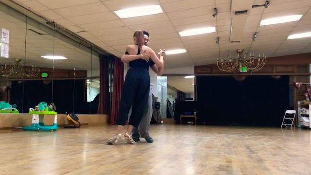 Tango 100: Salida Basica, practice embraces смотреть онлайн