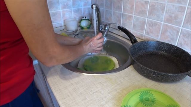 Чистит всё и отмывает, ваши деньги сохраняет!! Отличное, универсальное, домашнее средство! смотреть онлайн